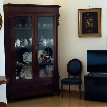 Domus Elisa Apartamento *